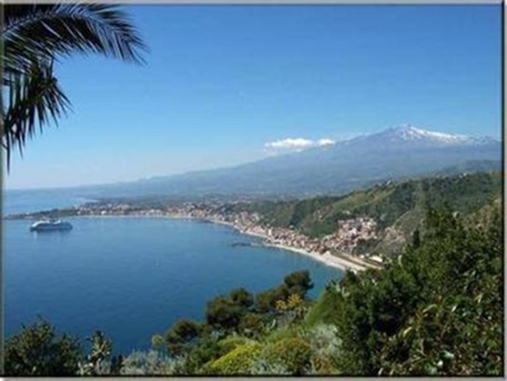 Villa Del Nespolo Fiumefreddo di Sicilia Exterior foto