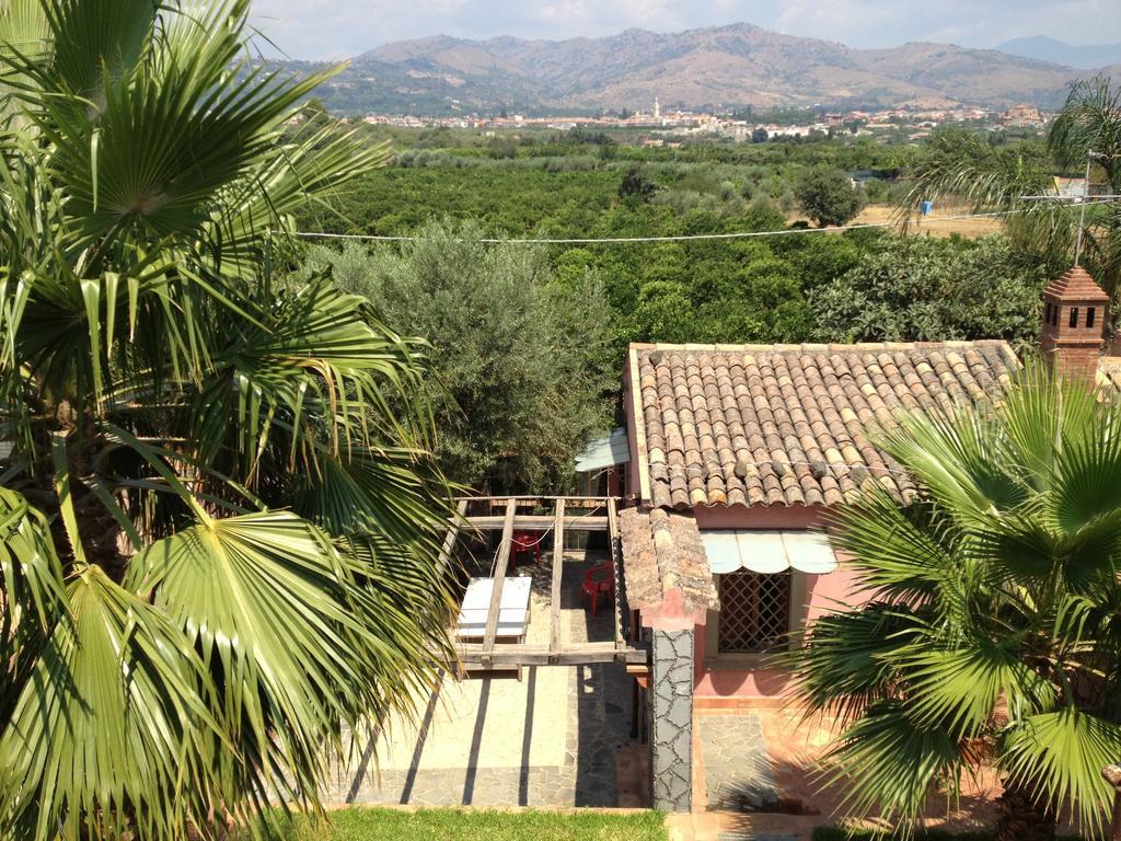 Villa Del Nespolo Fiumefreddo di Sicilia Exterior foto