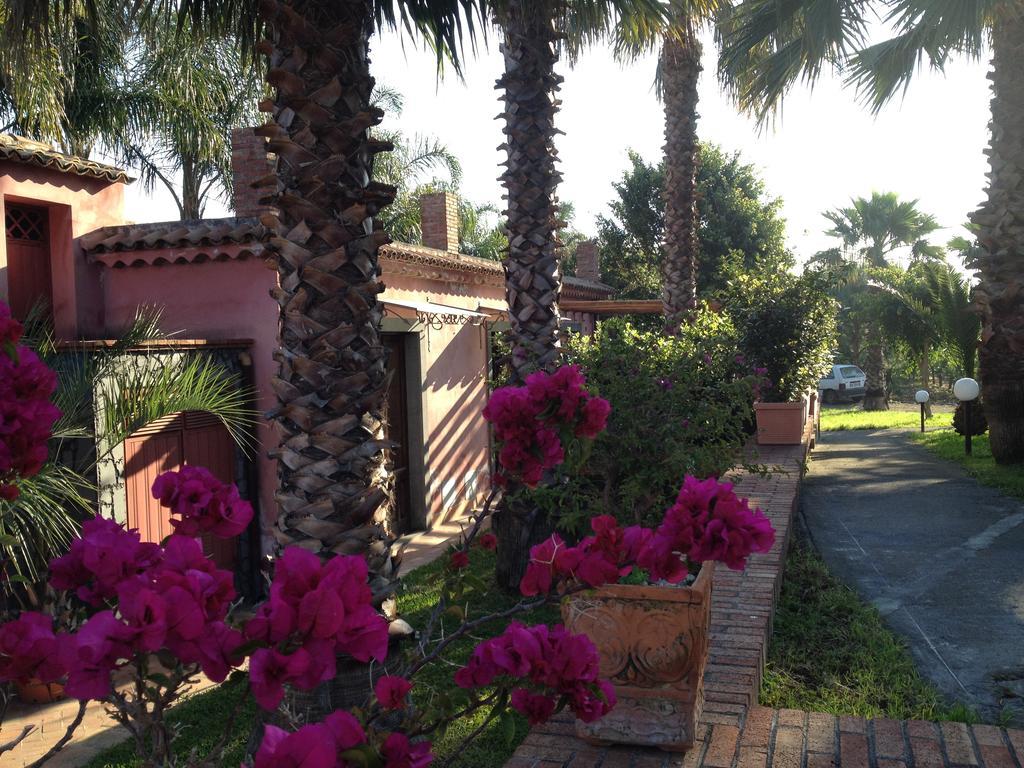 Villa Del Nespolo Fiumefreddo di Sicilia Exterior foto